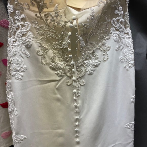 Madison James wedding dress - Picture 7 of 13